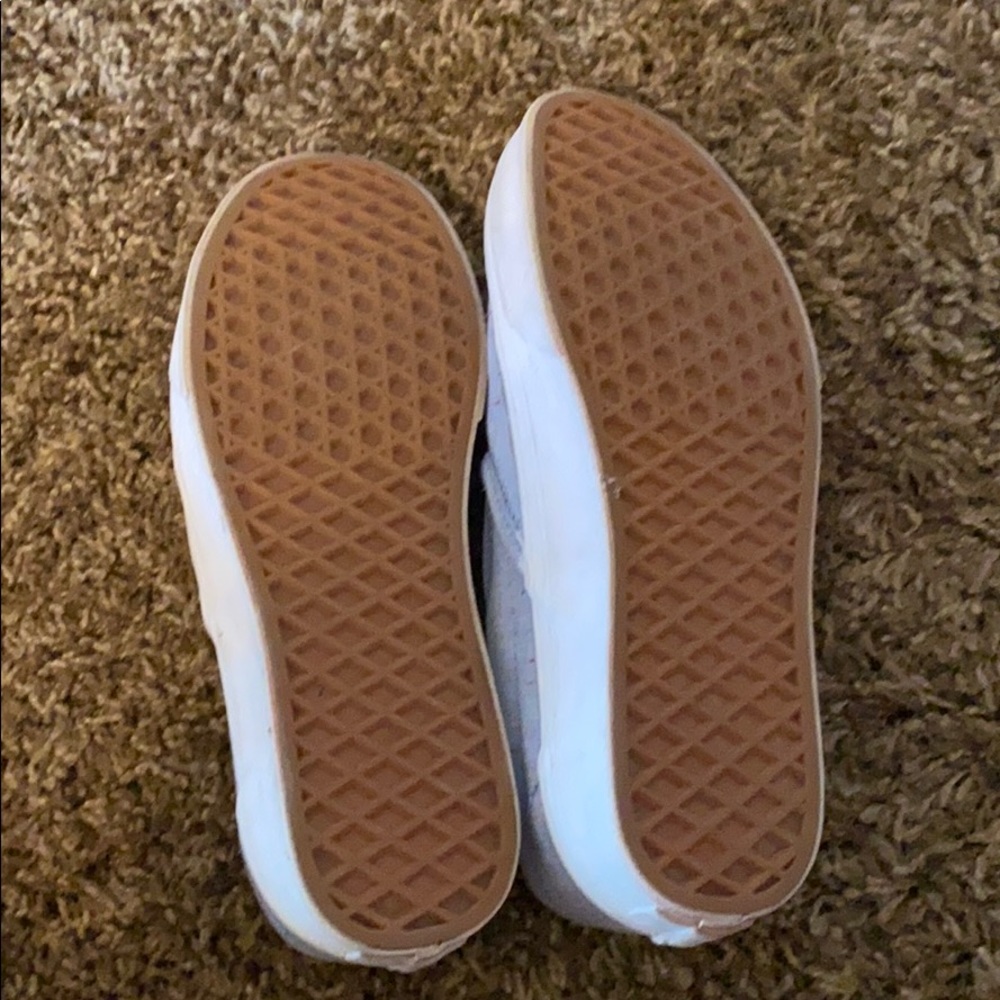 Vans - Picture 2 of 3